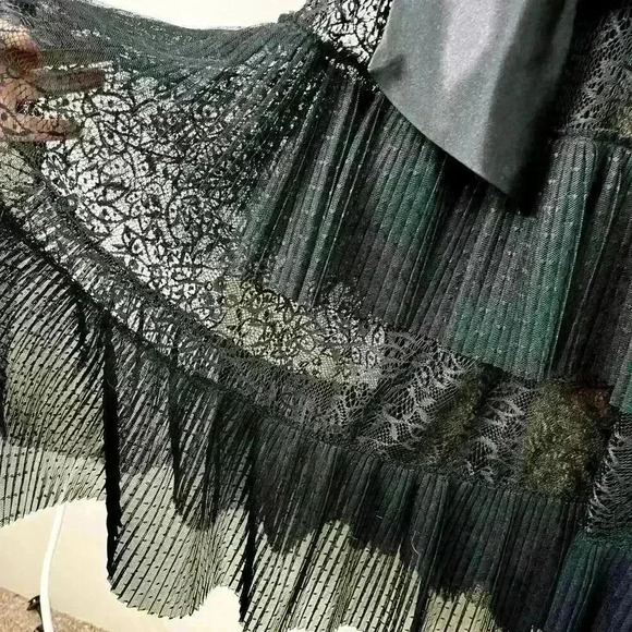 BCBGMAXAZRIA Black Ruffled Lace Evening Gown Dress - Picture 9 of 14